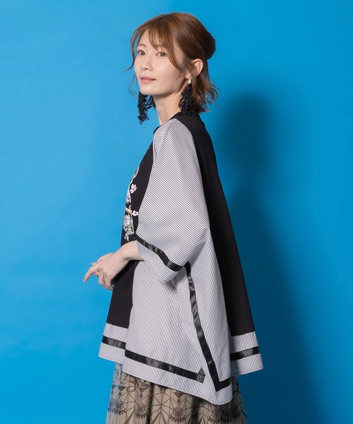 iS ScoLar（イズスカラー）の「561225：ラメ入りアンティーク柄アシメ異素材切替PO（Tシャツ/カットソー・レディース・ベージュ/ブラック/オフホワイト・M）」の14枚目の写真