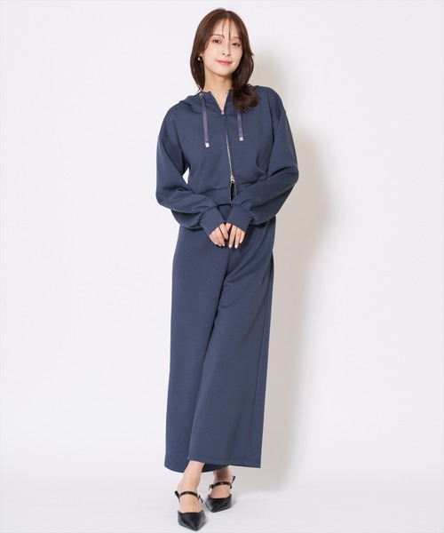 AND COUTURE（アンドクチュール）の「刺繍パーカー×オールインワン（つなぎ/オールインワン・レディース・ベージュ/ライトグレー/ネイビー・FREE）」の6枚目の写真