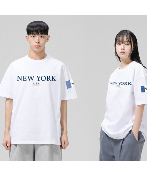 GRANFINNY(グランフィニ)の「ニューヨークオーバーサイズ半袖Tシャツ5色(Tシャツ/カットソー・レディース・ブラック/ホワイト/アイボリー・MEDIUM/LARGE/X-LARGE)」の2枚目の写真