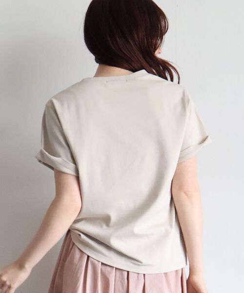 le.coeur blanc(ルクールブラン)の「【撥水・撥油・防汚】La pluieTシャツ(Tシャツ/カットソー・レディース・ブラウン/オフホワイト/ベージュ・38)」の7枚目の写真