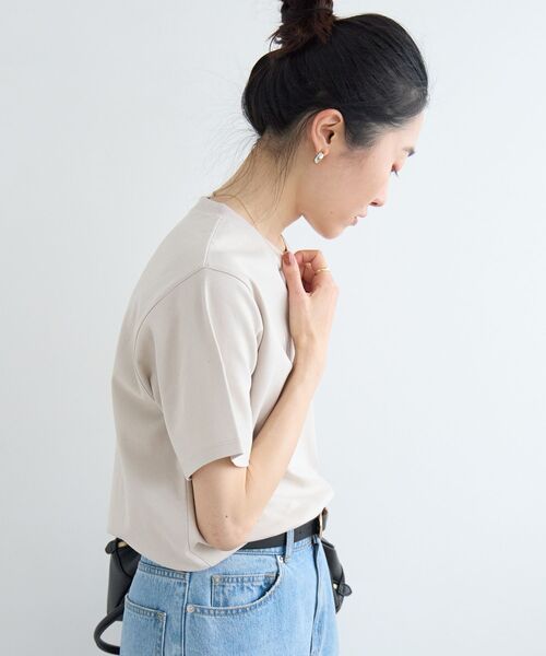 le.coeur blanc(ルクールブラン)の「【撥水・撥油・防汚】La pluieTシャツ(Tシャツ/カットソー・レディース・ブラウン/オフホワイト/ベージュ・38)」の18枚目の写真