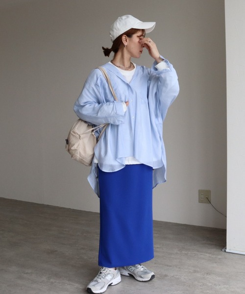 zena（ジェナ）の「シアー無地ドルマンシャツ（シャツ/ブラウス・レディース・グレイッシュベージュ/サックスブルー・MEDIUM）」の6枚目の写真