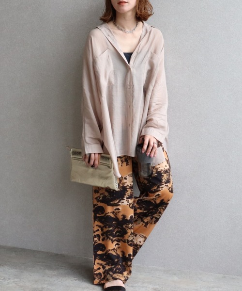 zena（ジェナ）の「シアー無地ドルマンシャツ（シャツ/ブラウス・レディース・グレイッシュベージュ/サックスブルー・MEDIUM）」の8枚目の写真