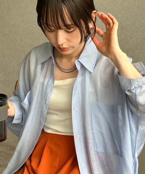 zena（ジェナ）の「シアー無地ドルマンシャツ（シャツ/ブラウス・レディース・グレイッシュベージュ/サックスブルー・MEDIUM）」の10枚目の写真