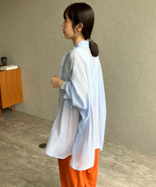 zena（ジェナ）の「シアー無地ドルマンシャツ（シャツ/ブラウス・レディース・グレイッシュベージュ/サックスブルー・MEDIUM）」の11枚目の写真