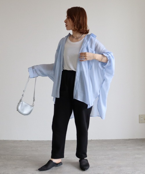 zena（ジェナ）の「シアー無地ドルマンシャツ（シャツ/ブラウス・レディース・グレイッシュベージュ/サックスブルー・MEDIUM）」の14枚目の写真