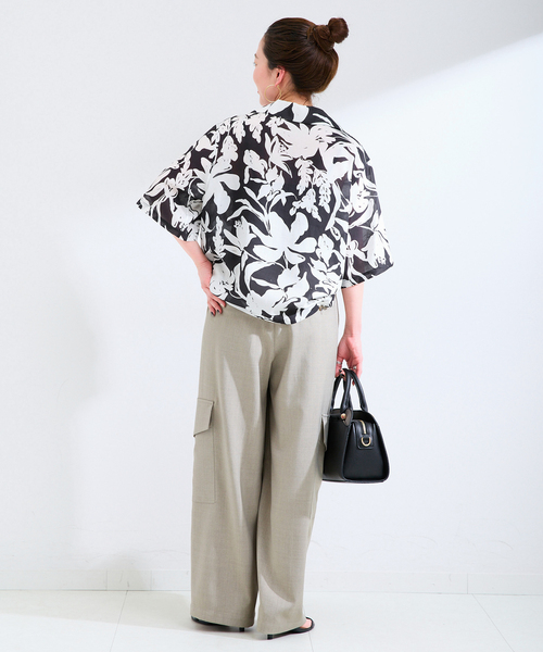 B.C STOCK（ベーセーストック）の「手洗い可 / ストロークプリントクロップSSシャツ（シャツ/ブラウス・レディース・ブラック/ネイビー/グリーン・FREE）」の6枚目の写真