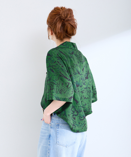 B.C STOCK（ベーセーストック）の「手洗い可 / ストロークプリントクロップSSシャツ（シャツ/ブラウス・レディース・ブラック/ネイビー/グリーン・FREE）」の15枚目の写真