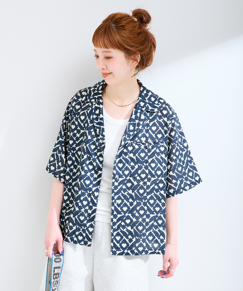 B.C STOCK（ベーセーストック）の「手洗い可 / ストロークプリントクロップSSシャツ（シャツ/ブラウス・レディース・ブラック/ネイビー/グリーン・FREE）」の22枚目の写真