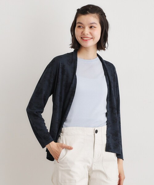 LAURA ASHLEY(ローラアシュレイ)の「【冷房・日よけ対策におすすめ/ゆったりシルエット】ポリー柄 ジャージーカーディガン(カーディガン/ボレロ・レディース・ホワイト系1/ネイビー系・38/40)」の7枚目の写真