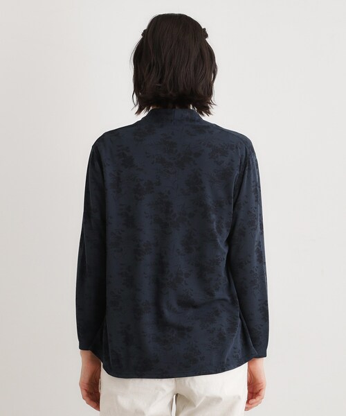 LAURA ASHLEY(ローラアシュレイ)の「【冷房・日よけ対策におすすめ/ゆったりシルエット】ポリー柄 ジャージーカーディガン(カーディガン/ボレロ・レディース・ホワイト系1/ネイビー系・38/40)」の13枚目の写真