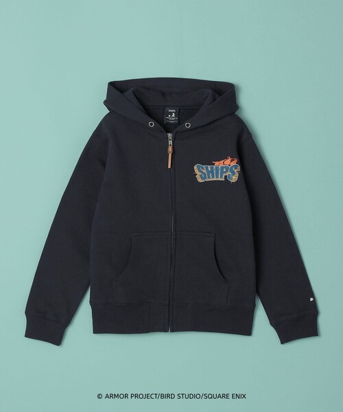 SHIPS(シップス)の「DQVIIR × SHIPS:110~150cm ロゴ ZIP フーディー〈KIDS〉(パーカー・キッズ・グレー/ネイビー・110/130/150)」の2枚目の写真