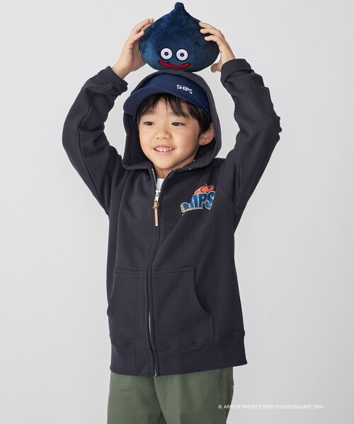 SHIPS(シップス)の「DQVIIR × SHIPS:110~150cm ロゴ ZIP フーディー〈KIDS〉(パーカー・キッズ・グレー/ネイビー・110/130/150)」の7枚目の写真