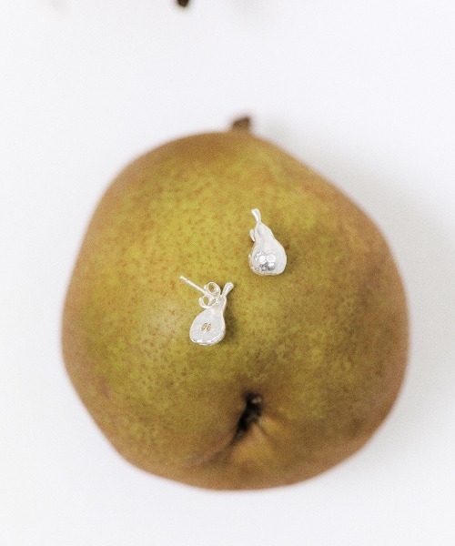 Ameri(アメリ)の「MEDI SLV925 PEAR PIERCE(ピアス(両耳用)・レディース・シルバー・FREE)」の2枚目の写真
