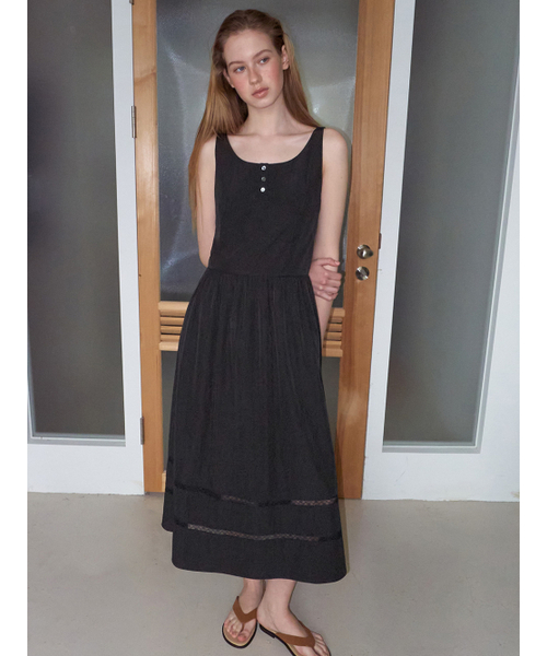 ETMON(エトモン)の「Button Lace Sleeveless Dress, Black(ワンピース・レディース・その他・SMALL/MEDIUM)」の2枚目の写真