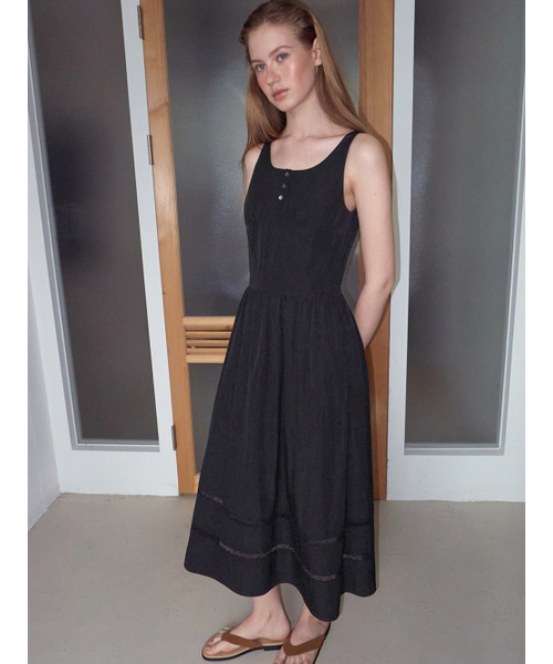 ETMON(エトモン)の「Button Lace Sleeveless Dress, Black(ワンピース・レディース・その他・SMALL/MEDIUM)」の3枚目の写真
