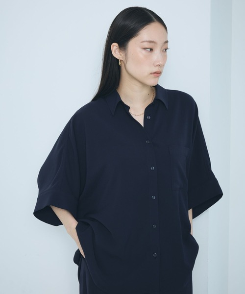 LEPSIM（レプシィム）の「マルメリドルマン5分袖シャツ　681282（シャツ/ブラウス・レディース・アイボリー/チャコールグレー/ネイビー/ブラウン・FREE）」の12枚目の写真