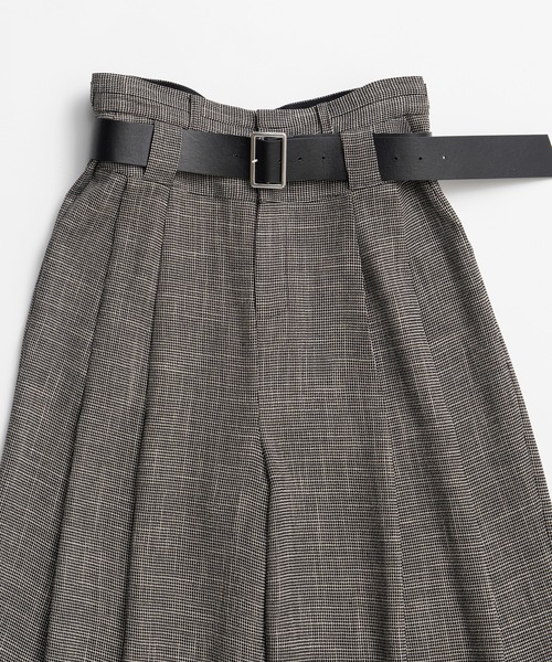 PRANK PROJECT(プランクプロジェクト)の「【2026Summer Pre-Order】ダブルベルトタックワイドパンツ / Double-Belted Wide-Leg Pants(その他パンツ・レディース・ブラック/ホワイト/ブラウン・36/38)」の9枚目の写真