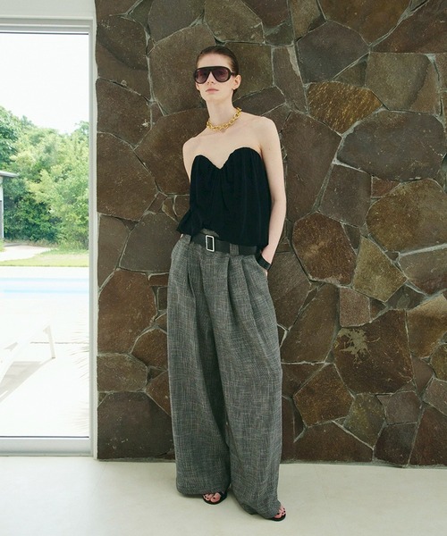 PRANK PROJECT(プランクプロジェクト)の「ダブルベルトタックワイドパンツ / Double-Belted Wide-Leg Pants(その他パンツ・レディース・ブラック/ホワイト/ブラウン・36/38)」の4枚目の写真