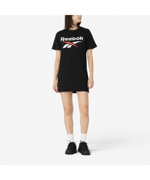 Reebok(リーボック)の「2カラーロゴ オーバーサイズ Tシャツドレス / ID 2-COLOR LOGO OVERSIZED T-SHIRT DRESS(ワンピース・レディース・グレー/ブラック/ホワイト・MEDIUM/SMALL/LARGE)」の14枚目の写真