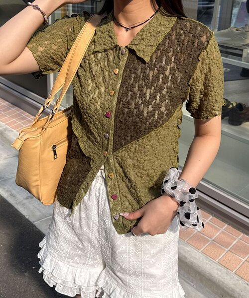 CIAOPANIC(チャオパニック)の「ハートボタンレース切替ポロシャツ(シャツ/ブラウス・レディース・ブラック/アイボリー/ブラウン/ピンク・ONE SIZE)」の21枚目の写真