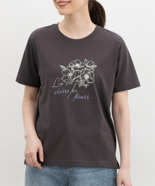 Honeys（ハニーズ）の「【ハニさら・接触冷感・ＵＶカット】フラワープリントＴシャツ（Tシャツ/カットソー・レディース・スミクロ/アイボリー/ブラウン/ラベンダー・S/M/LL/L）」の3枚目の写真