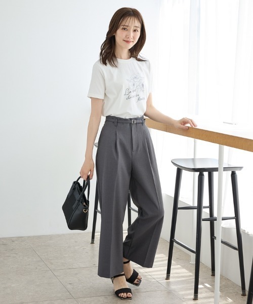 Honeys（ハニーズ）の「【ハニさら・接触冷感・ＵＶカット】フラワープリントＴシャツ（Tシャツ/カットソー・レディース・スミクロ/アイボリー/ブラウン/ラベンダー・S/M/LL/L）」の8枚目の写真