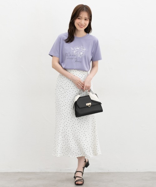 Honeys（ハニーズ）の「【ハニさら・接触冷感・ＵＶカット】フラワープリントＴシャツ（Tシャツ/カットソー・レディース・スミクロ/アイボリー/ブラウン/ラベンダー・S/M/LL/L）」の13枚目の写真