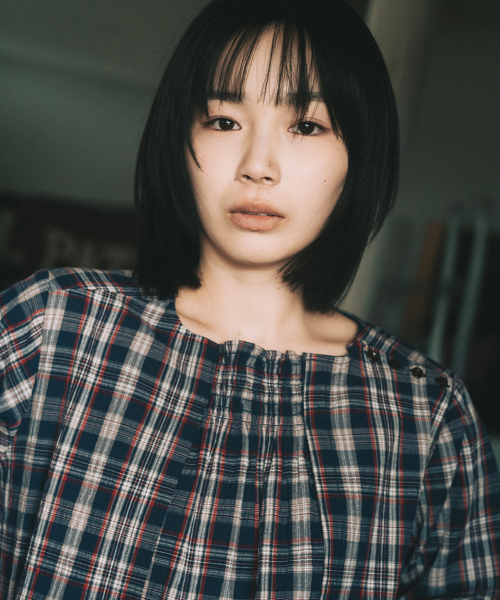 OHESHIO（オヘシオ）の「SMOCKED SHIRRING BLOUSE, NAVY CHECK（シャツ/ブラウス・レディース・その他・FREE）」の2枚目の写真