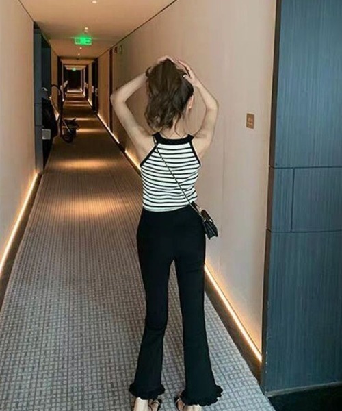 Ritzy(リッツィー)の「裾フリル 7 分丈クロップフレアパンツ(その他パンツ・レディース・ブラック・M)」の5枚目の写真