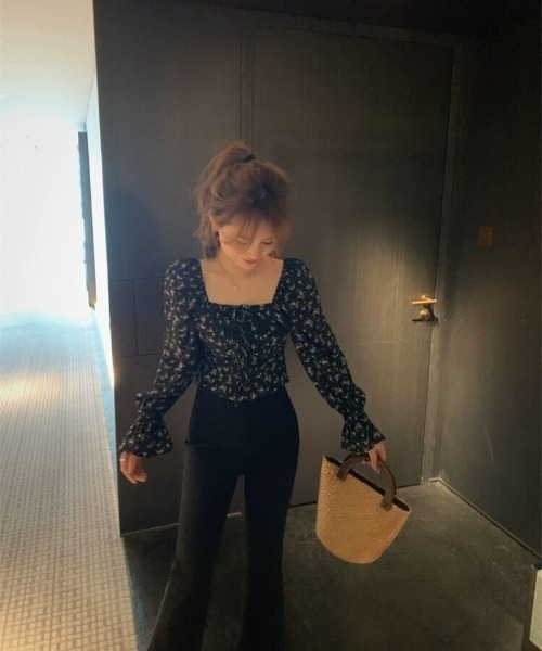 Ritzy(リッツィー)の「裾フリル 7 分丈クロップフレアパンツ(その他パンツ・レディース・ブラック・M)」の16枚目の写真