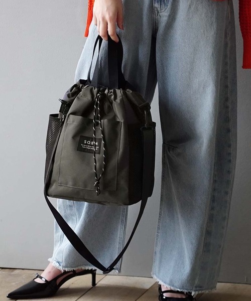 e-zakkamania stores（イーザッカマニアストアーズ）の「メッシュ巾着 2way ショルダーバッグ（ショルダーバッグ・レディース・ベージュ/パープル/ブラック/グレー・-）」の3枚目の写真