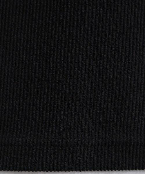 tk.TAKEO KIKUCHI（ティーケータケオキクチ）の「リブフェイクレイヤードTシャツ（Tシャツ/カットソー・メンズ・ナチュラル/ブラック/ライトブルー・03/02/04）」の7枚目の写真