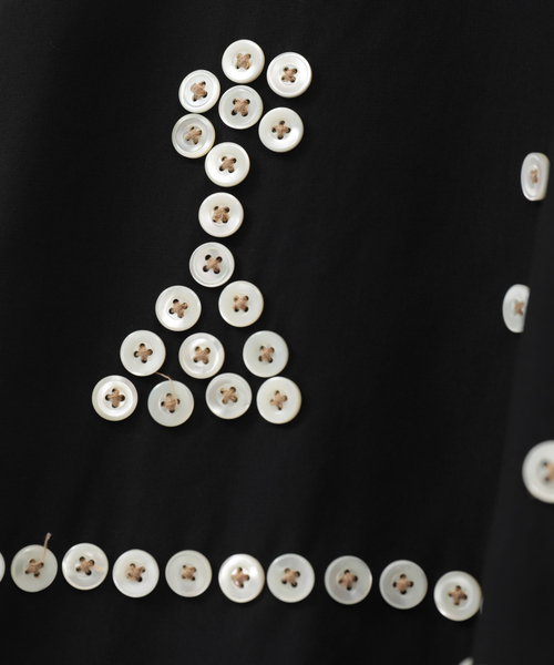 CURRENTAGE(カレンテージ)の「Pearly king&Queen short sleeve shirt(MENS)(シャツ/ブラウス・メンズ・ブラック・3/4)」の8枚目の写真