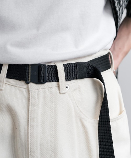 THE NORTH FACE(ザノースフェイス)の「THE NORTH FACE ザ・ノースフェイス TNF HOOK BELT ワンポイントロゴフックバックルナイロンウェビングベルト(ベルト・メンズ・ブラック・S/M/L)」の4枚目の写真