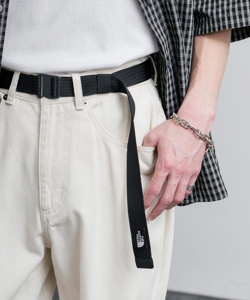 THE NORTH FACE(ザノースフェイス)の「THE NORTH FACE ザ・ノースフェイス TNF HOOK BELT ワンポイントロゴフックバックルナイロンウェビングベルト(ベルト・メンズ・ブラック・S/M/L)」の6枚目の写真