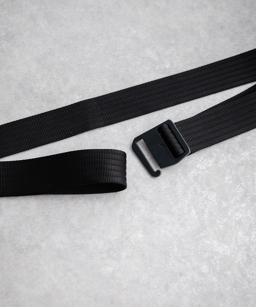 THE NORTH FACE(ザノースフェイス)の「THE NORTH FACE ザ・ノースフェイス TNF HOOK BELT ワンポイントロゴフックバックルナイロンウェビングベルト(ベルト・メンズ・ブラック・S/M/L)」の14枚目の写真