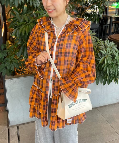 HELLO.SANFRANCISCO(ハローサンフランシスコ)の「【HELLO.SANFRANCISCO】アソート柄フリルシアーパーカー(シャツ/ブラウス・レディース・ホワイト/ブラック/オレンジ・ONE SIZE)」の22枚目の写真
