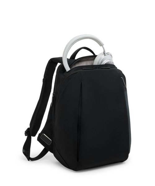 TUMI(トゥミ)の「TUMI AXIS ミディアム・バックパック・20L(A4/PC15インチまで対応)(バックパック/リュック・メンズ・ブラック/ネイビー・FREE)」の6枚目の写真