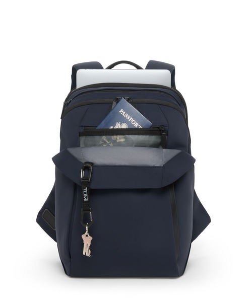 TUMI(トゥミ)の「TUMI AXIS ミディアム・バックパック・20L(A4/PC15インチまで対応)(バックパック/リュック・メンズ・ブラック/ネイビー・FREE)」の11枚目の写真