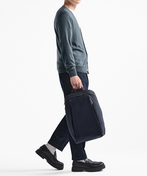 TUMI(トゥミ)の「TUMI AXIS ミディアム・バックパック・20L(A4/PC15インチまで対応)(バックパック/リュック・メンズ・ブラック/ネイビー・FREE)」の18枚目の写真