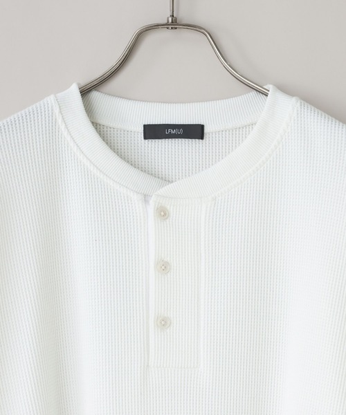 LOWRYS FARM(ローリーズファーム)の「UVカット・吸水速乾機能付【LFM(U)】DRYMIXワッフルヘンリーLS 1055039(Tシャツ/カットソー・メンズ・ブラック/グレー/アイボリー・MEDIUM/LARGE)」の5枚目の写真
