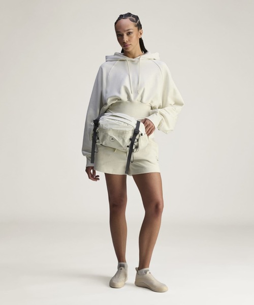 adidas by Stella McCartney(アディダスバイステラマッカートニー)の「adidas by Stella McCartney クロップドパーカー / アディダス adidas(パーカー・レディース・ベージュ・MEDIUM/SMALL/X-LARGE/LARGE)」の3枚目の写真