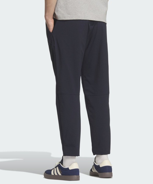 adidas（アディダス）の「M ESS+ ｳｰﾌﾞﾝ ﾊﾟﾝﾂ / アディダス adidas（スウェットパンツ・メンズ・ブルー・X-SMALL/XX-LARGE/3XL/MEDIUM/LARGE/SMALL/X-LARGE）」の2枚目の写真