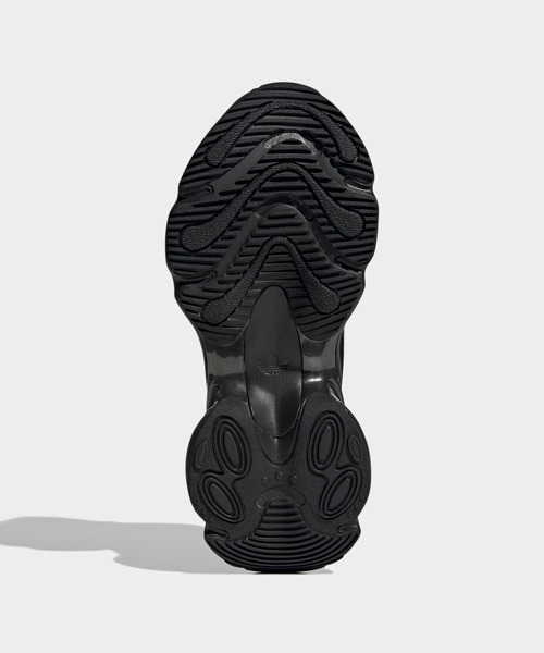 adidas(アディダス)の「オズヴィーナス / OZVENUZ / 厚底スニーカー / アディダスオリジナルス adidas Originals(スニーカー・レディース・ブラック・22.0cm/22.5cm/23.0cm/26.5cm/27.0cm/27.5cm/28.0cm/23.5cm/24.0cm/24.5cm/25.0cm/25.5cm/26.0cm)」の3枚目の写真