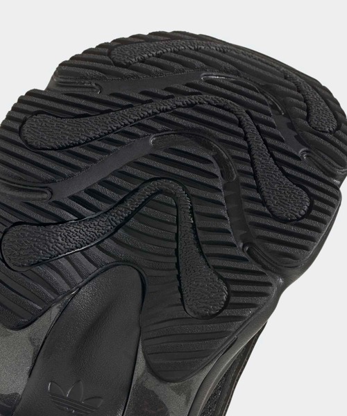 adidas(アディダス)の「オズヴィーナス / OZVENUZ / 厚底スニーカー / アディダスオリジナルス adidas Originals(スニーカー・レディース・ブラック・22.0cm/22.5cm/23.0cm/26.5cm/27.0cm/27.5cm/28.0cm/23.5cm/24.0cm/24.5cm/25.0cm/25.5cm/26.0cm)」の8枚目の写真