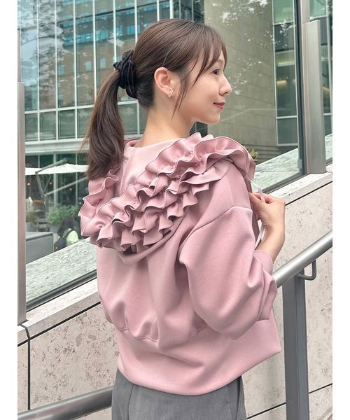 SNIDEL(スナイデル)の「【多色展開】フリルショートジップパーカー(パーカー・レディース・ネイビー/ピンク/グレー/ホワイト/ライトブルー/ワインレッド/ブラック/ブラウン・F)」の7枚目の写真