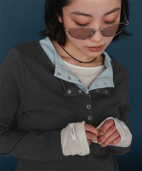 miette(ミエット)の「レイヤード風ヘンリーネック起毛トップス(Tシャツ/カットソー・レディース・クリーム/チャコール/ブラック・FREE)」の14枚目の写真