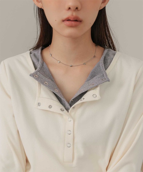miette(ミエット)の「レイヤード風ヘンリーネック起毛トップス(Tシャツ/カットソー・レディース・クリーム/チャコール/ブラック・FREE)」の19枚目の写真