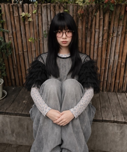 MONO8（モノハチ）の「フリルスリーブシアーTOPS（Tシャツ/カットソー・レディース・グレー/ブラック/オフホワイト/ブルー・M）」の10枚目の写真